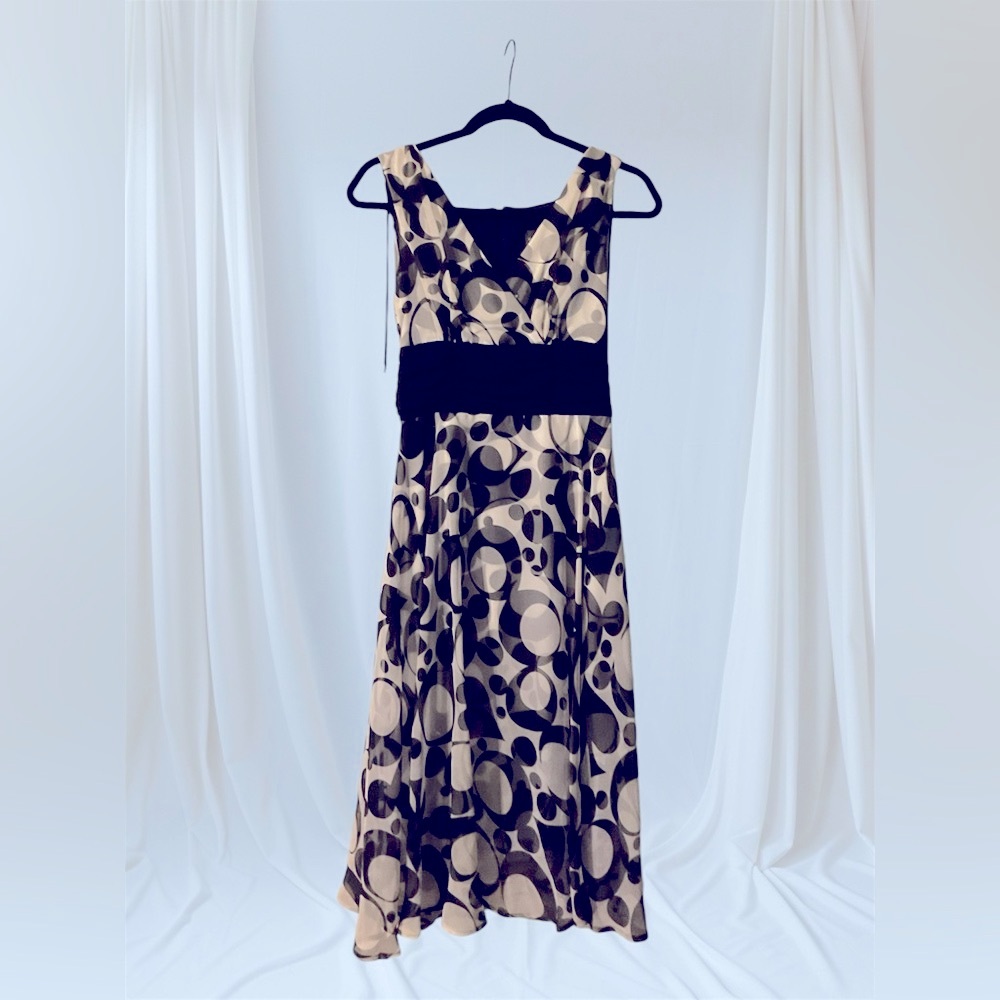 Sleeveless dress